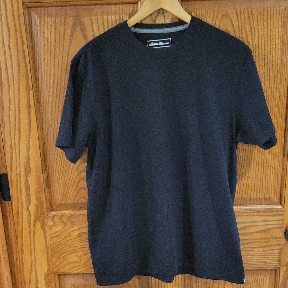 Eddie Bauer Men's Black T-Shirt
